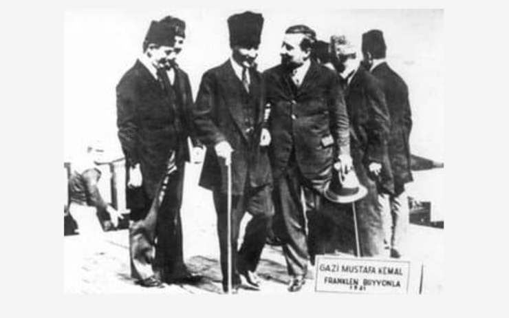 Atatürk et Henry Franklin-Bouillon