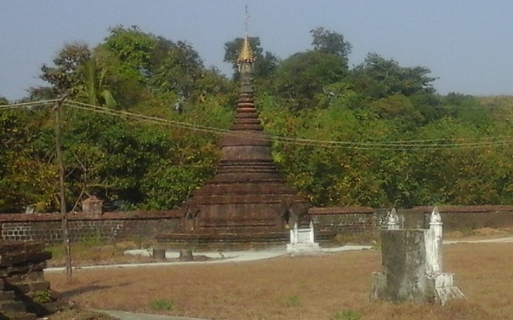 Une pagode à Mrauk U, dans l'Arakan
