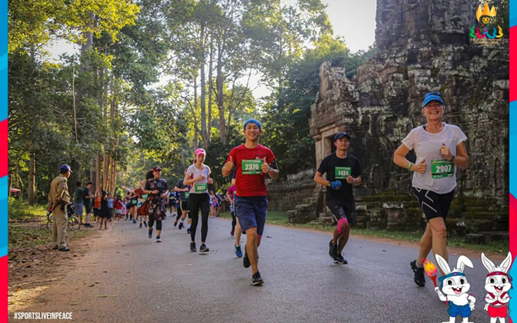 Coureurs semi marathon d'Angkor Credit AKP 