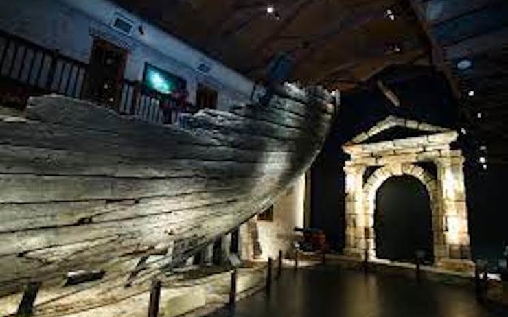 WA Shipwrecks Museum - Inside