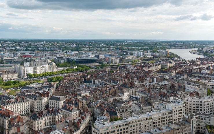 panorama de Nantes avec ses immeubles 