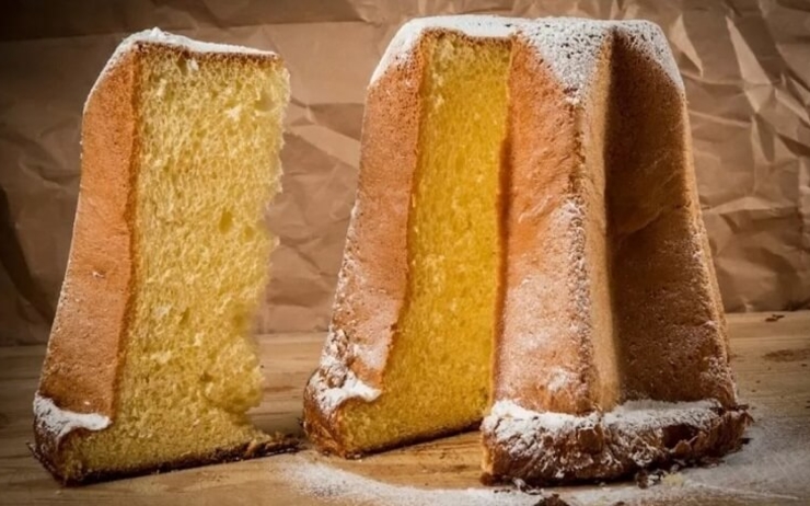 Pandoro gâteau de Noêl italien