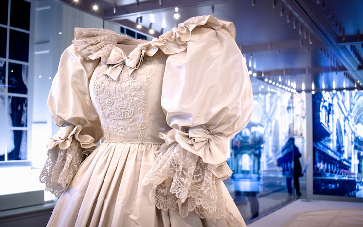 La robe de mariée de la princesse Diana, exposée au palais de Kensington