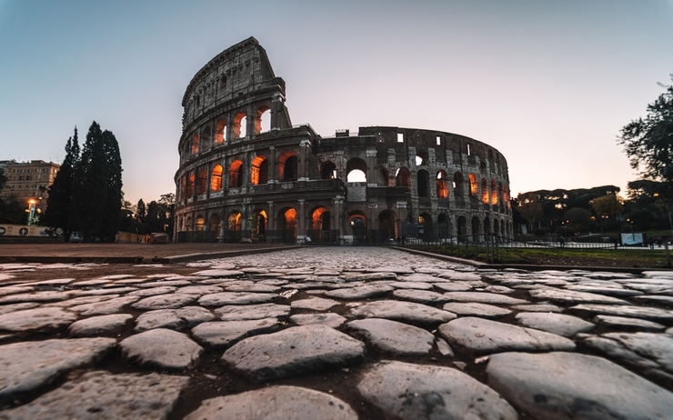 Le Colisée de Rome, de nuit