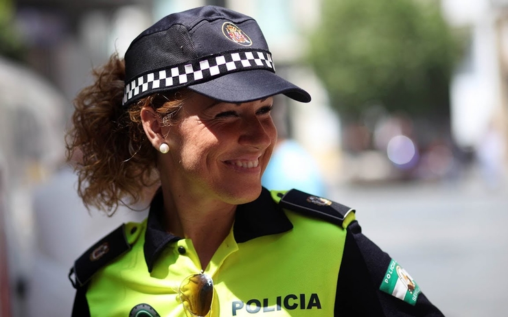 Une policière en Andalousie