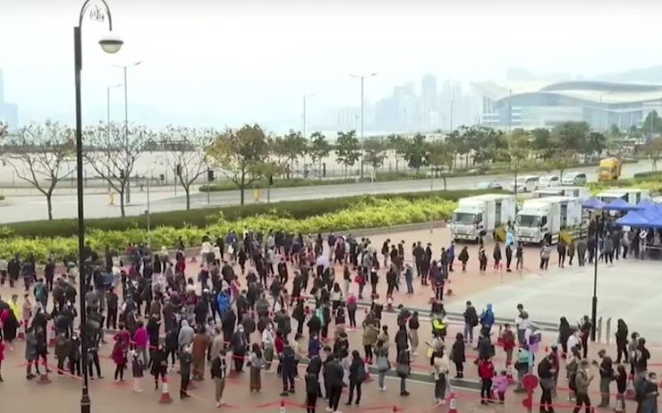 queues centres de test covid Hong Kong