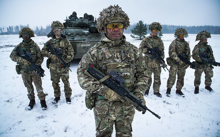 soldats britannique partis combattre Ukraine invasion russe sanctions 