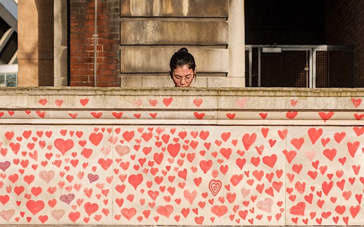 Le mur du souvenir à Londres en commémoration des victimes de la pandémie