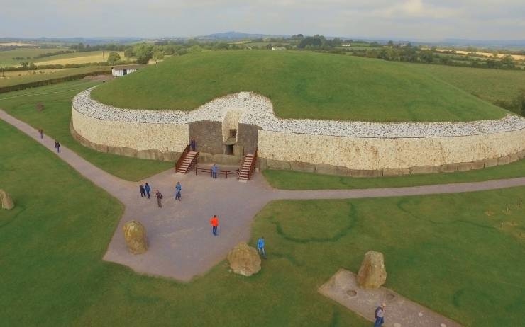 Site préhistorique de Newgrange en Irlande