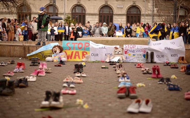 photo du jour  manifestation anti-guerre Bucarest 