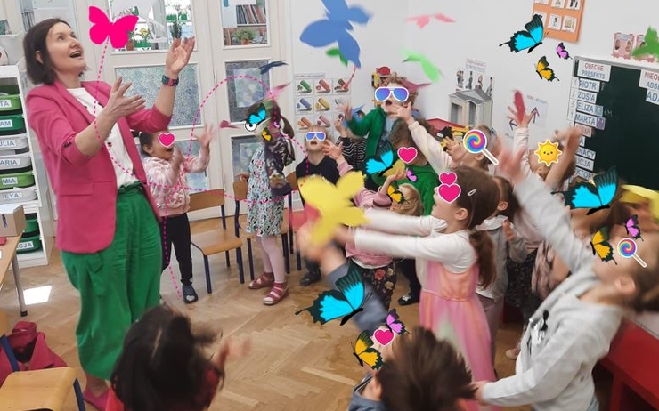 Kasia Sokolowska école enfants papillons