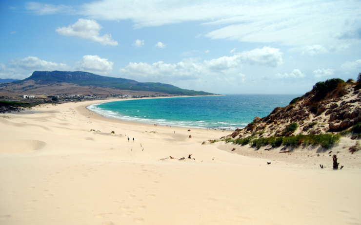 Dunes et plage de Bolonia en Espagne 