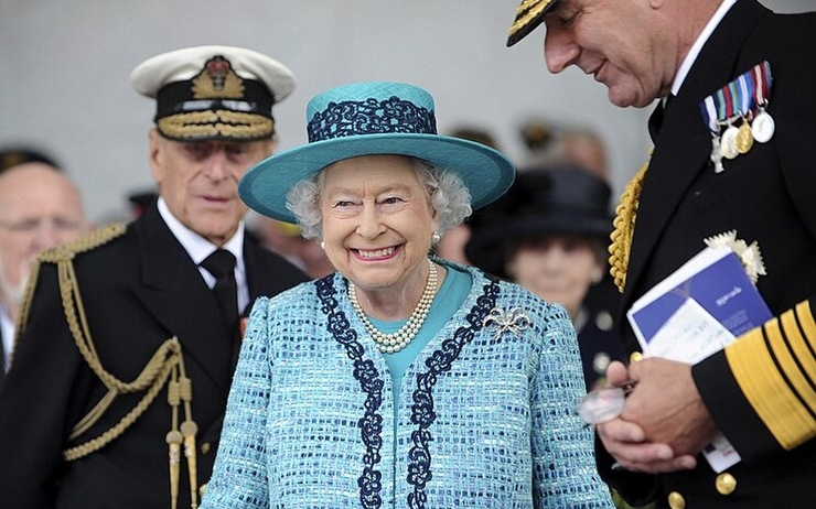 La reine Elizabeth II lors d'une cérémonie officielle