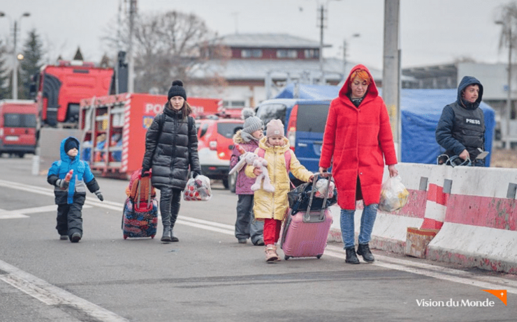 famille ukrainienne réfugiée