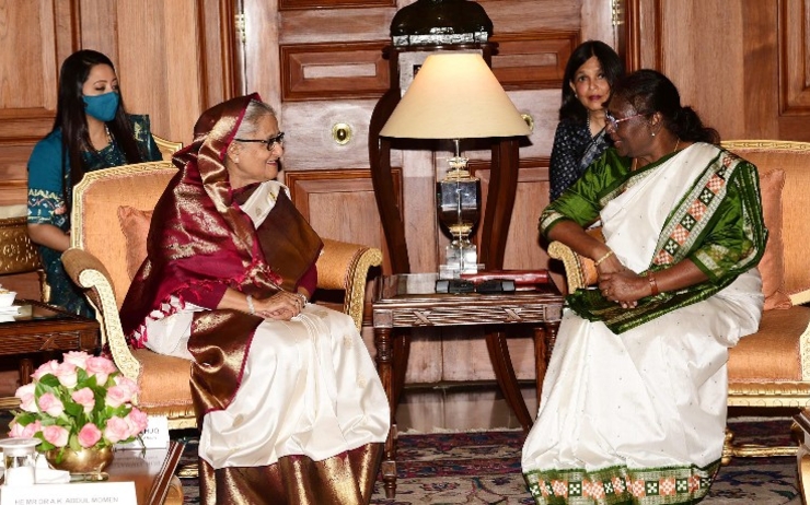 La 1ere ministre du bangladesh sheik hasina et la presidente de l'inde draupadi murmu