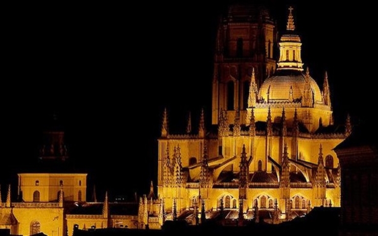 cathédrale de Segovia la nuit