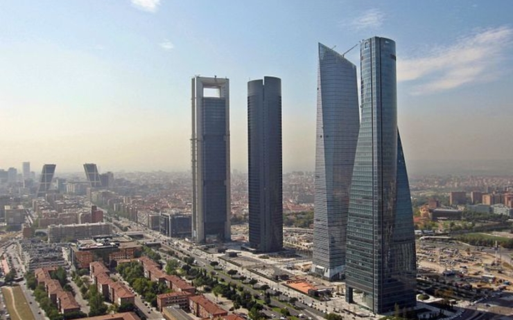 Les 4 tours du quartier des affaires de Madrid