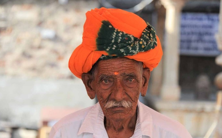 Un Rajasthani en turban