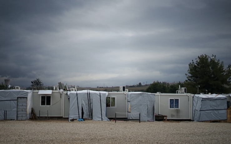Abris pour réfugiés © Julie Ricard - Unsplash