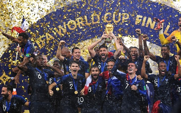 l'equipe de France fête sa coupe du monde 2018