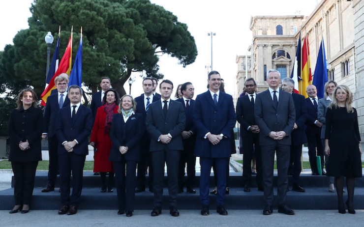 Pedro sanchez et Emmanuel Macron et leurs ministres
