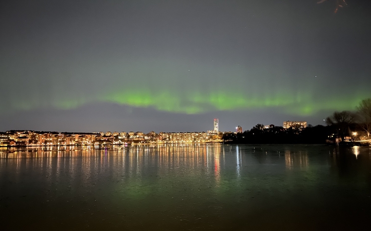 Aurore boréale dans le ciel de Stockholm
