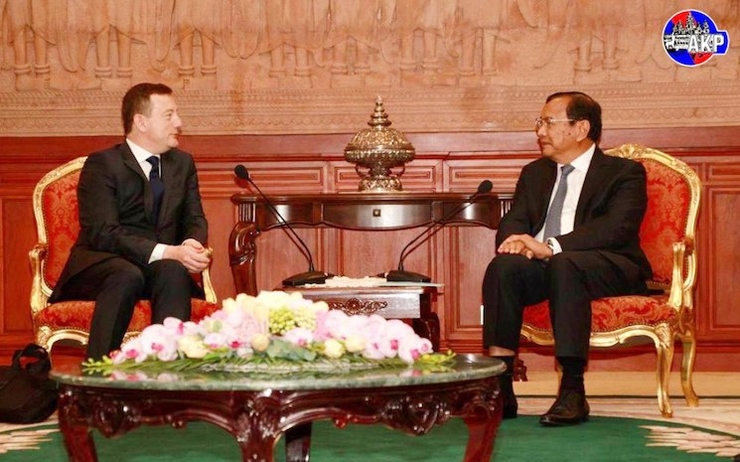 Rencontre entre Prak Sokhonn, vice-Premier ministre, et Bertrand Lortholary, directeur d’Asie et d’Océanie