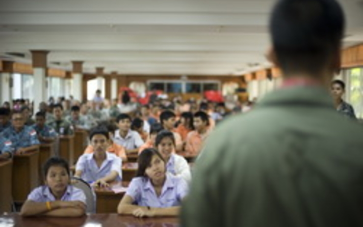 Propagande conservatrice dans les ecoles de Thailande