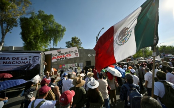 Manifestation contre le projet de réforme de la constitution au Mexique