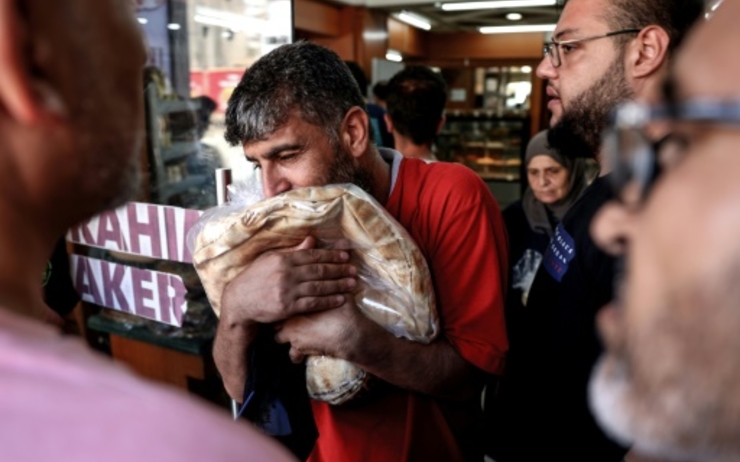 Des files d'attente pour le pain au Liban